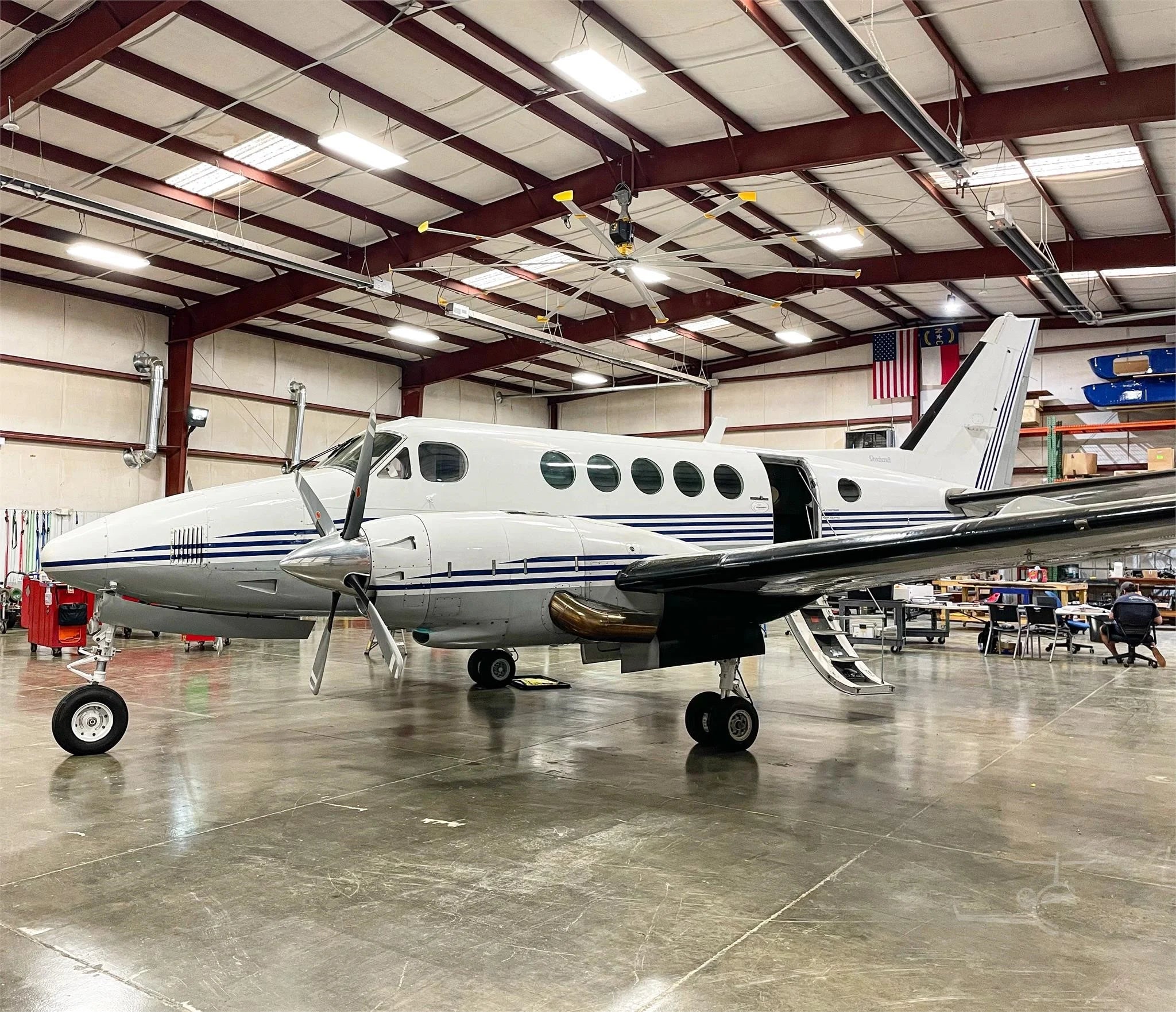 Beechcraft King Air B100